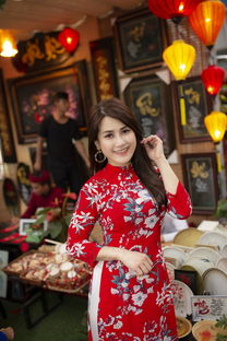 探索年轻女生与旗袍的时尚碰撞